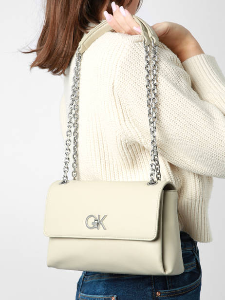 Sac BandouliÃ¨re Re-lock Polyester RecyclÃ© Calvin klein jeans Beige re-lock K610749 vue secondaire 1